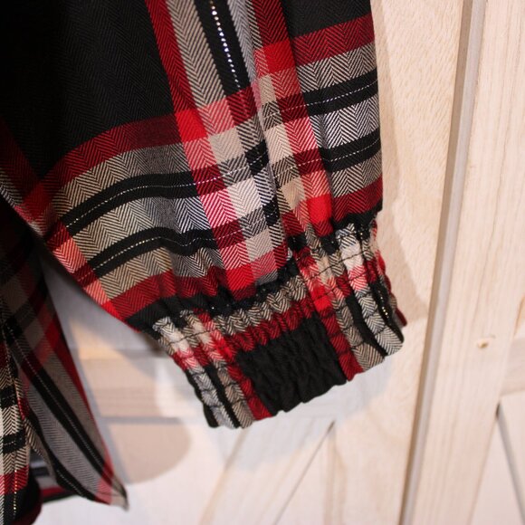 NWT - Christopher & Banks Long Sleeve blouse - Black-Red Plaid - Size L - Picture 8 of 9